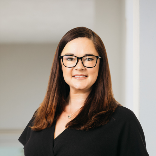 Headshot of SUE TUMMON