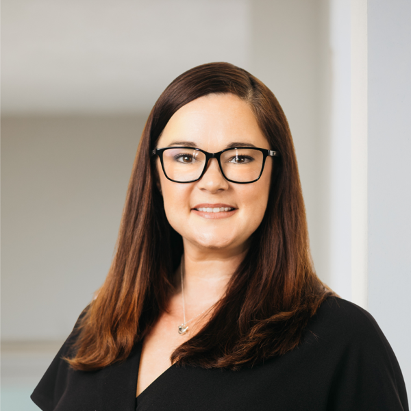 Headshot of SUE TUMMON