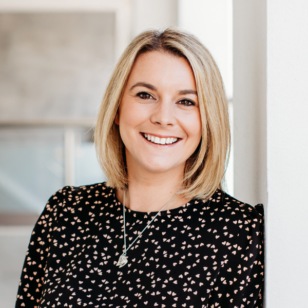 Headshot of CARRIE ALLEN-SNELL